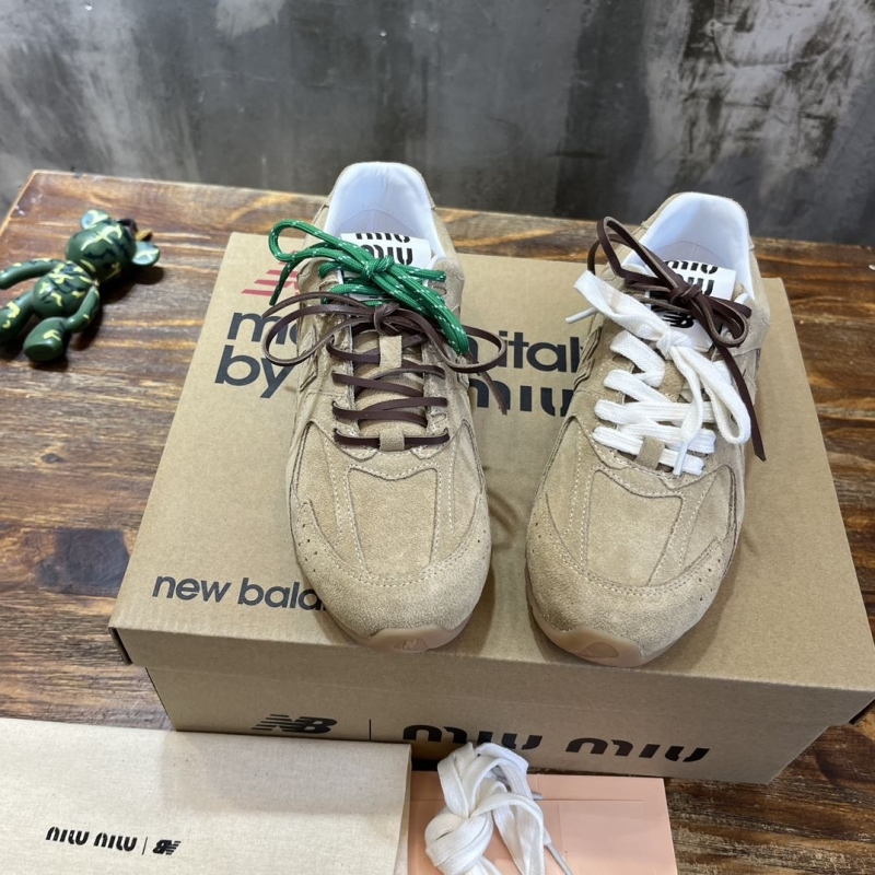 Miu Miu Casual Shoes